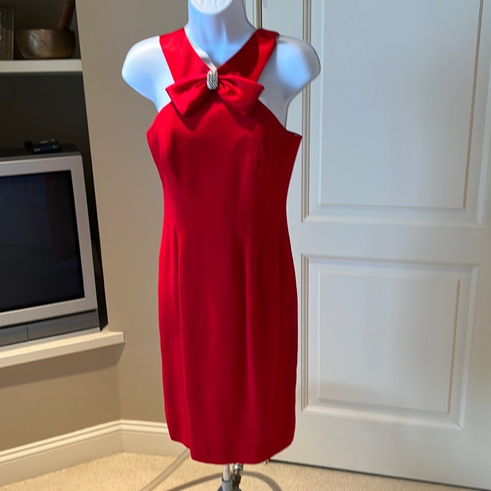 Semi formal red dress , vintage 90’s knee length, measurements are 34/28/34-36